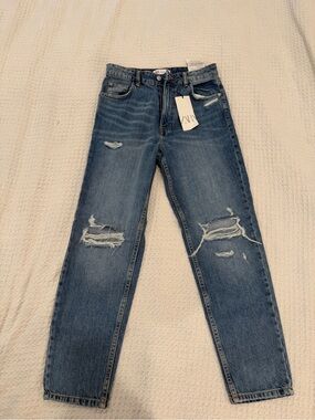 ZARA NWT Ripped Mom Fit jeans.